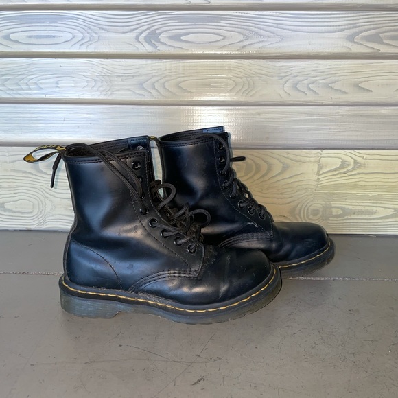 Black Doc Marten combat boots - Picture 6 of 9